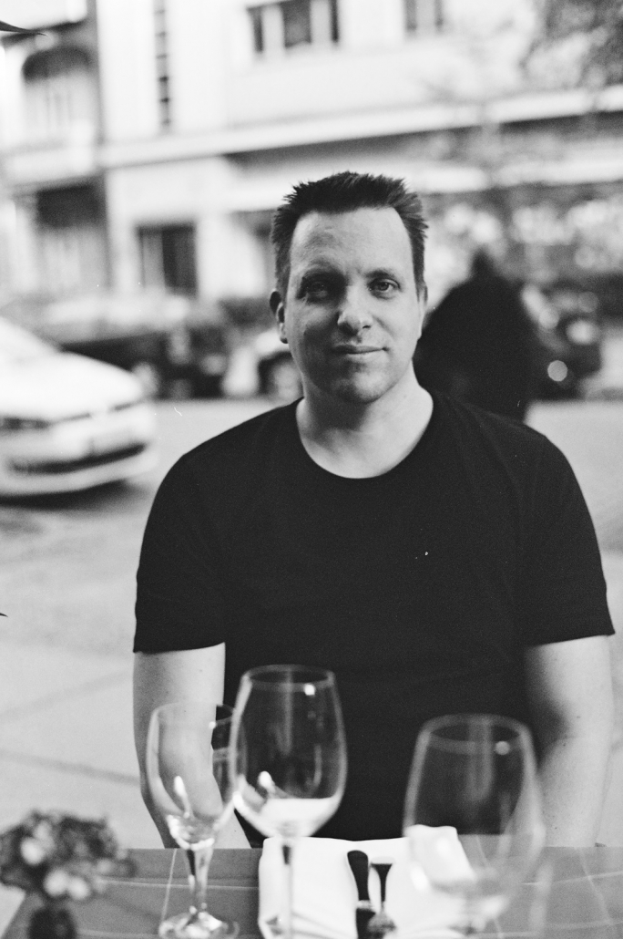 Portraits gehen auch mit Film, na klar, aber es mag manchmal wie eine Zeitreise in die 80er aussehen. Pentax ME Super - Portraits gehen auch mit Film, na klar, aber es mag manchmal wie eine Zeitreise in die 80er aussehen.