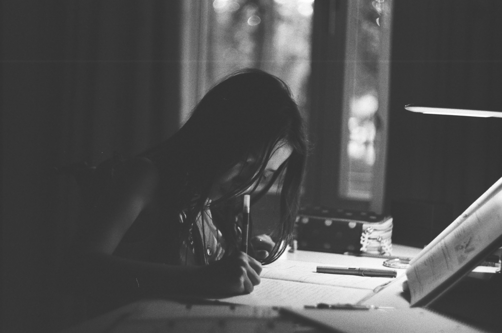 Zu dunkel belichtet passiert leicht mit Film, aber das kann der Sitmmung auch zum Vorteil sein. Pentax ME Super - Zu dunkel belichtet passiert leicht mit Film, aber das kann der Sitmmung auch zum Vorteil sein.